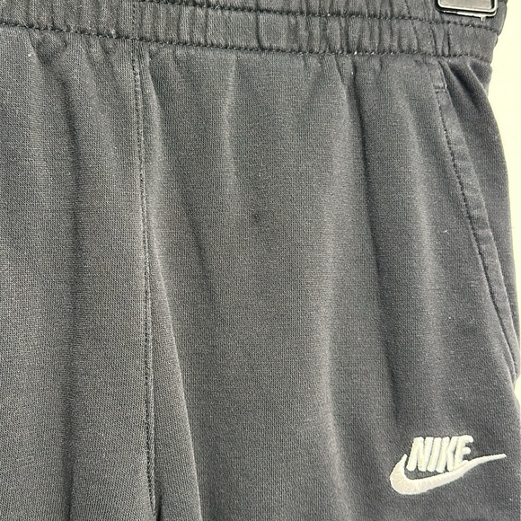 Nike Youth Size Large black Sweatpants Elastic Waist Drawstring Cargo Pockets - Picture 5 of 12